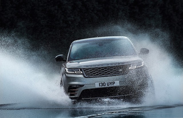 Land Rover Range Rover Velar photo 35