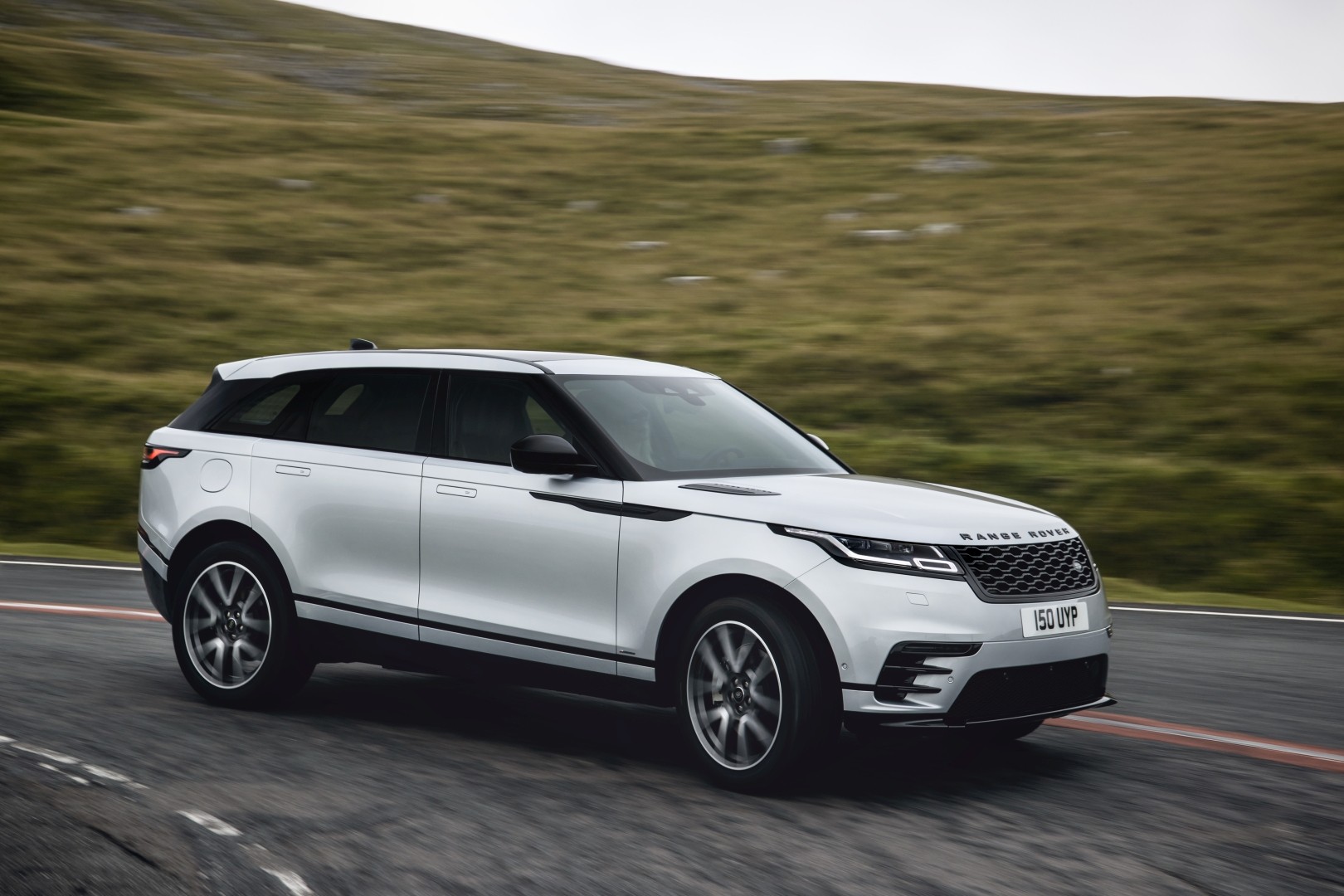 Land Rover Range Rover Velar photo 41