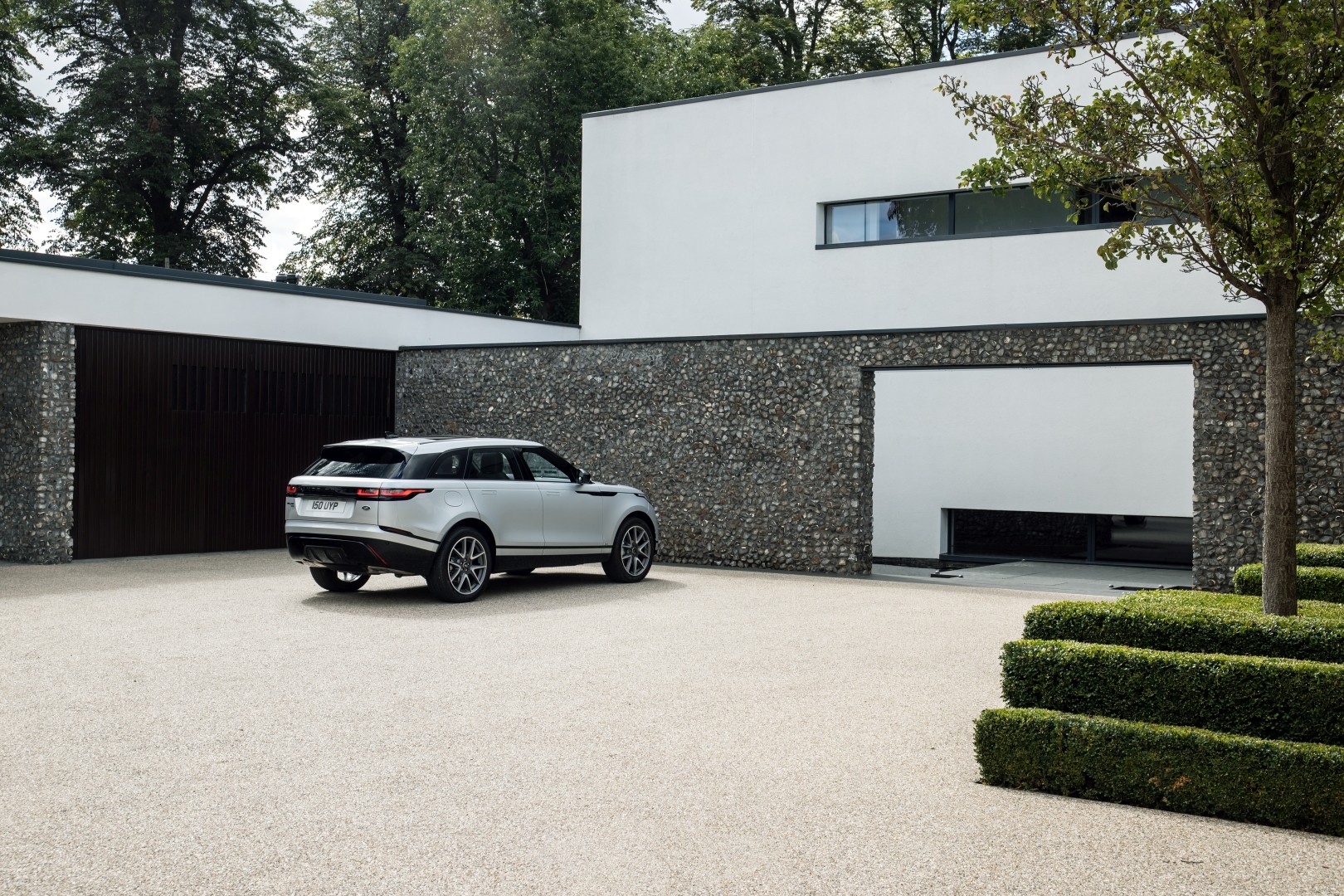 Land Rover Range Rover Velar photo 50