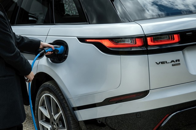 Land Rover Range Rover Velar photo 53