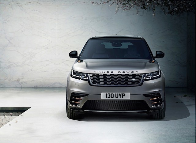 Land Rover Range Rover Velar photo 1