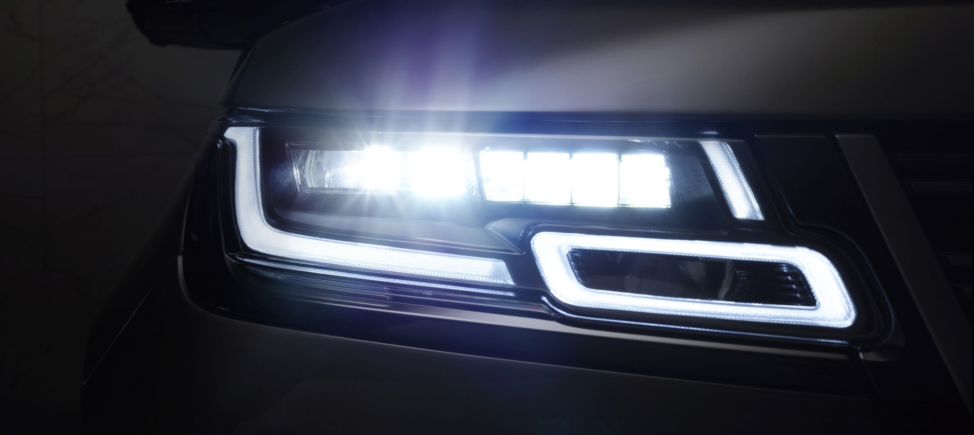 Land Rover Range Rover Velar photo 61