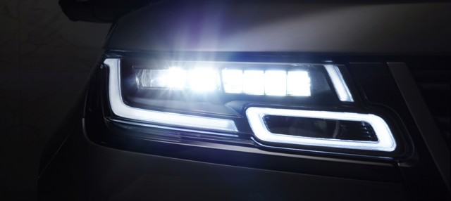 Land Rover Range Rover Velar photo 61