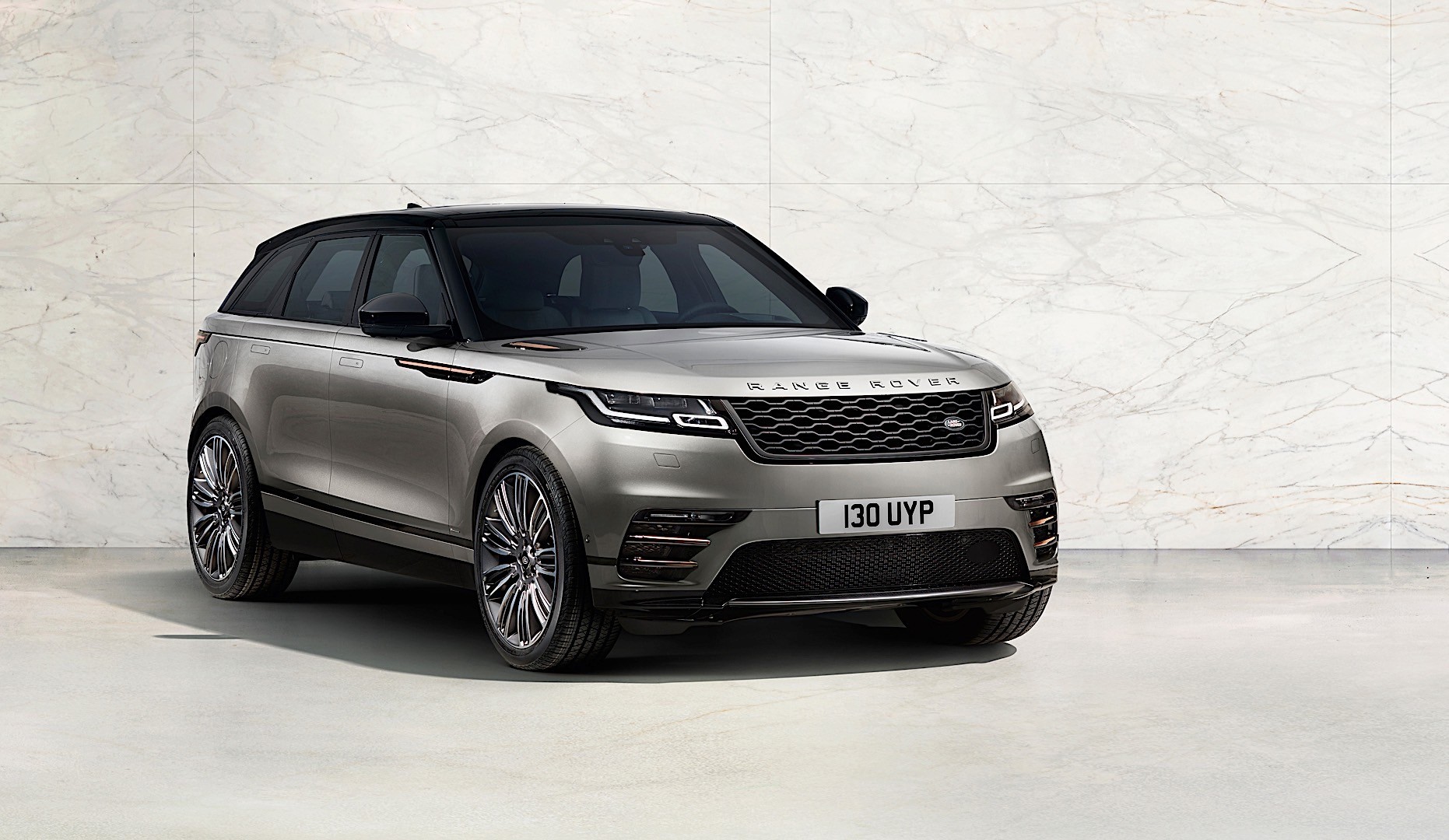 Land Rover Range Rover Velar photo 2