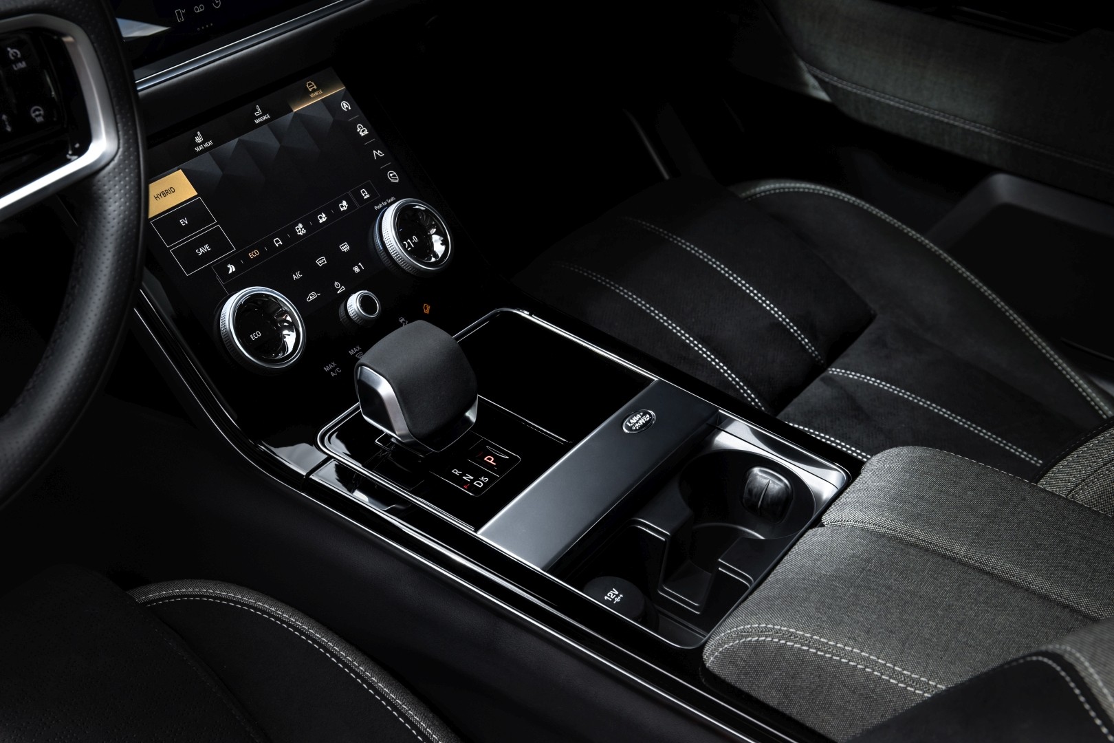 Land Rover Range Rover Velar photo 85