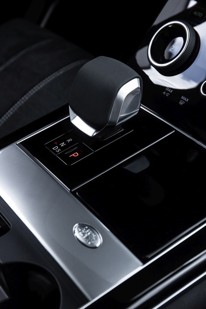 Land Rover Range Rover Velar photo 87