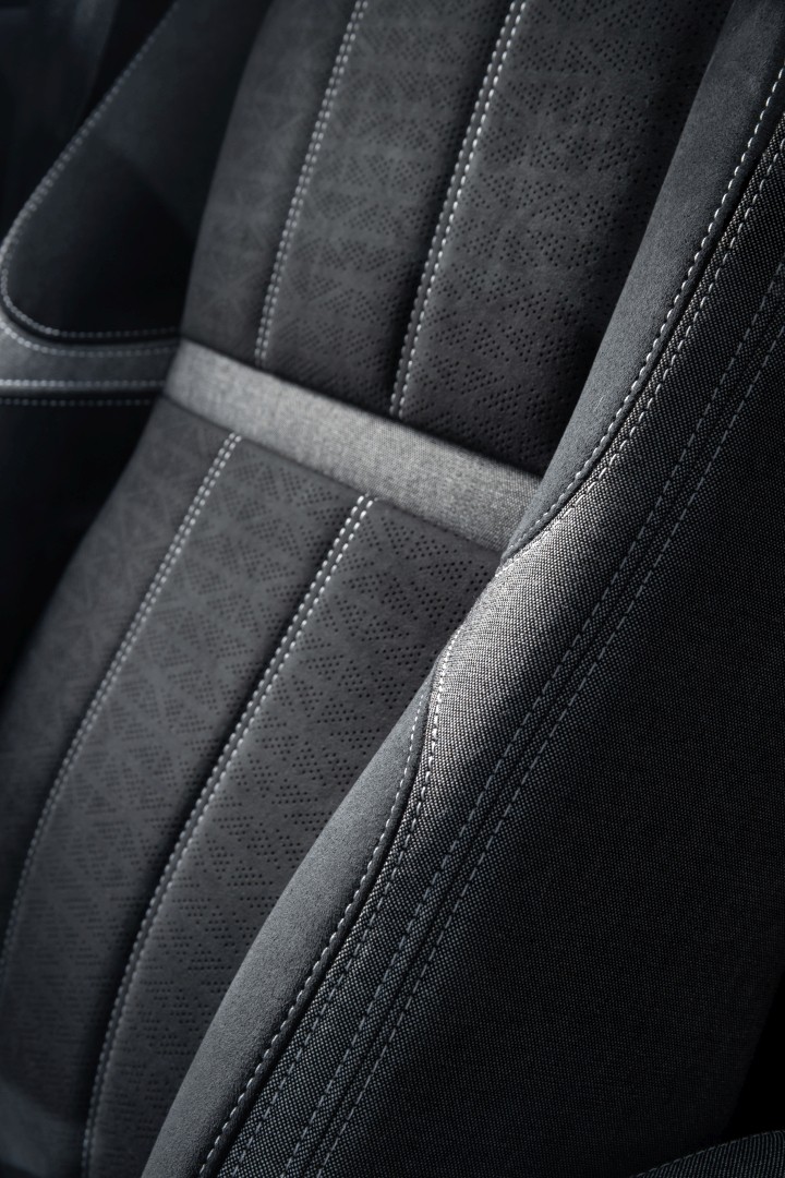 Land Rover Range Rover Velar photo 89