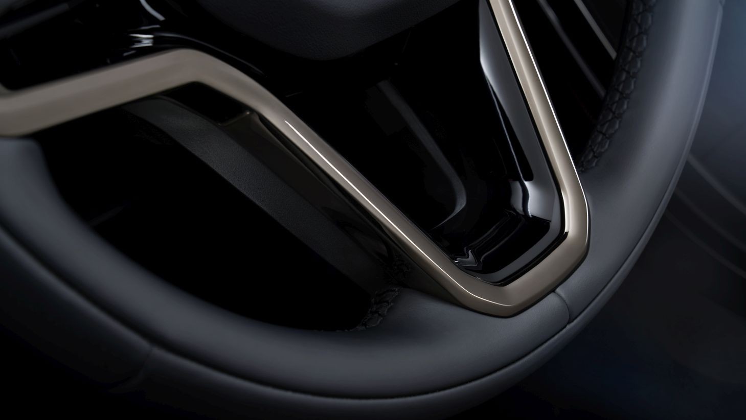 Land Rover Range Rover Velar photo 40