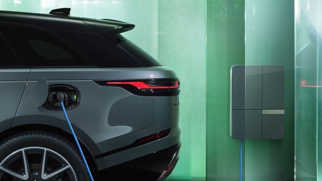 Land Rover Range Rover Velar photo 10