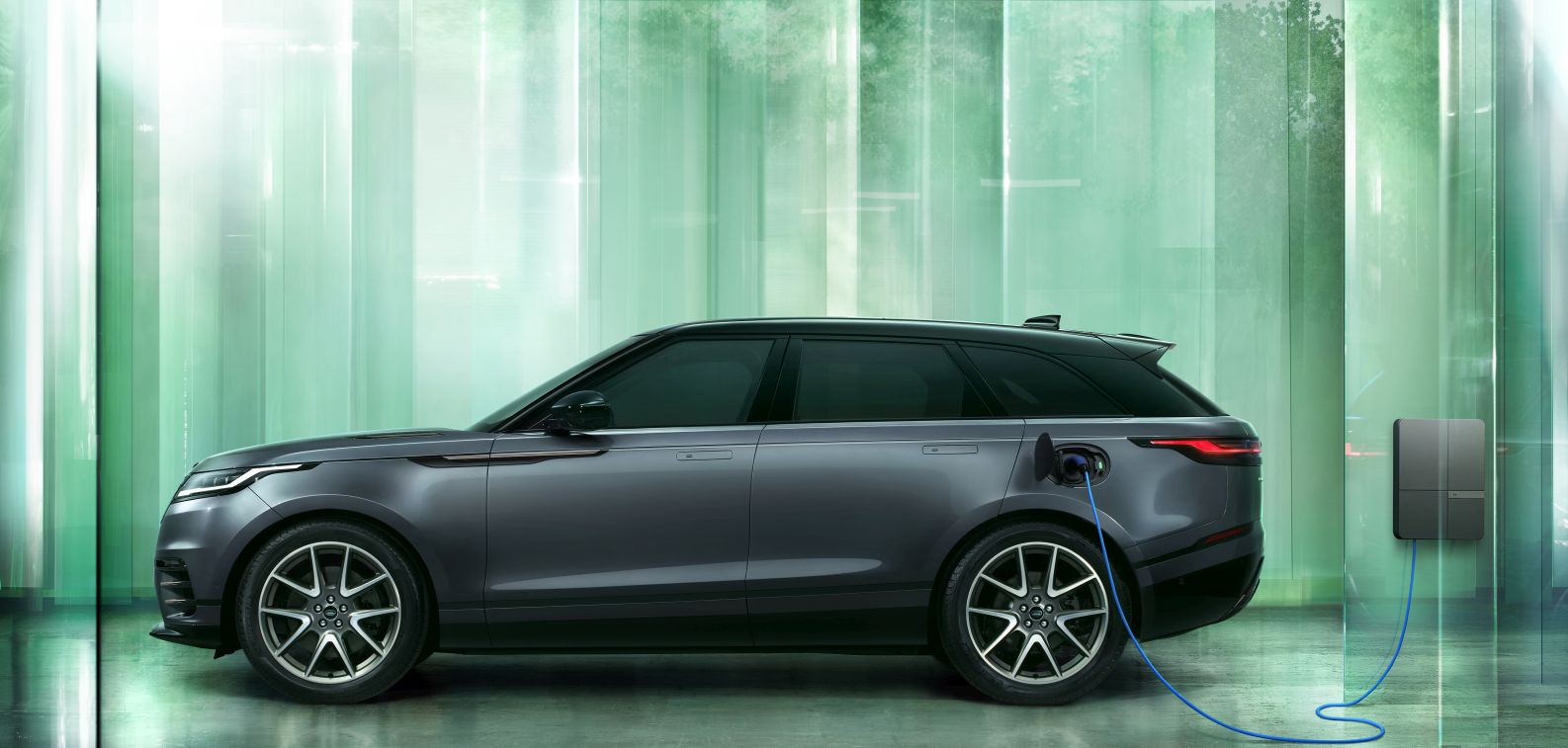 Land Rover Range Rover Velar photo 26