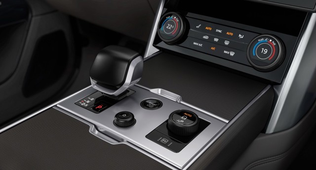 Land Rover Range Rover photo 32