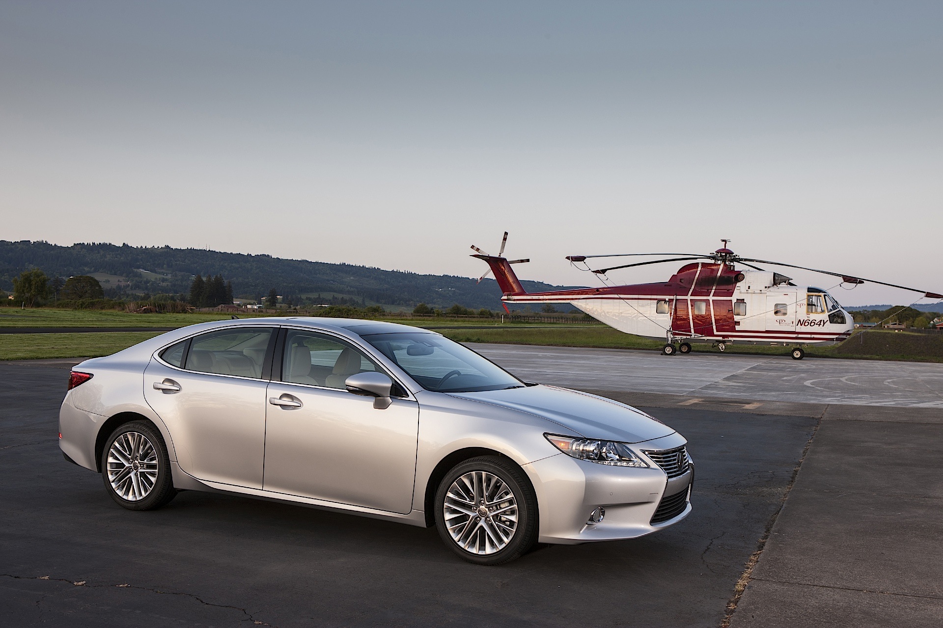 LEXUS ES