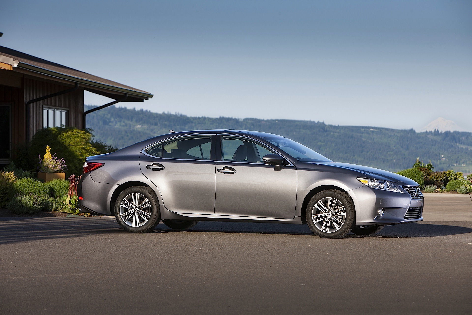 Lexus Es photo 14