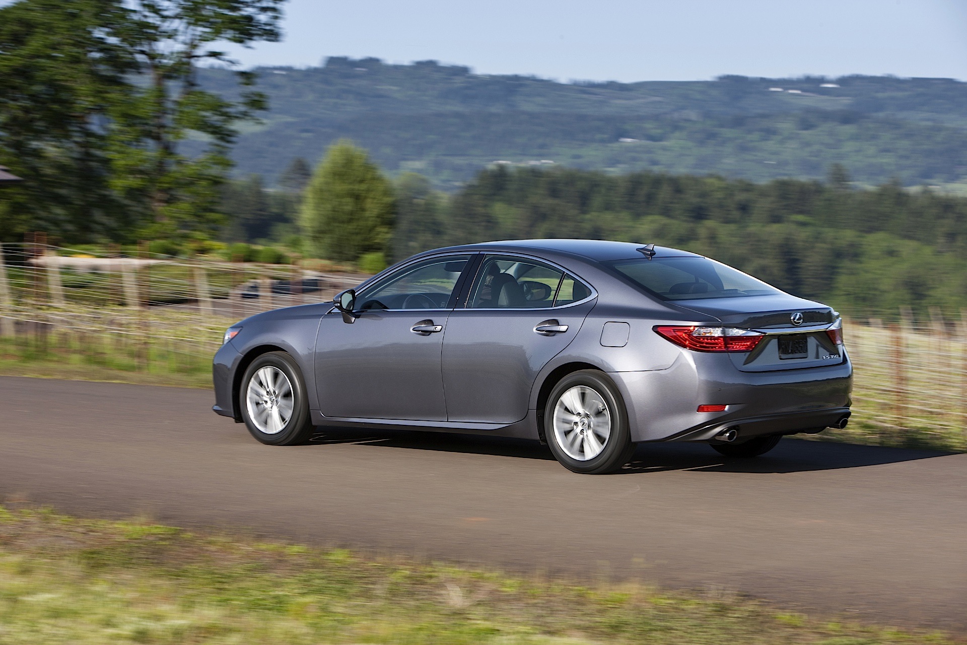 Lexus Es photo 17