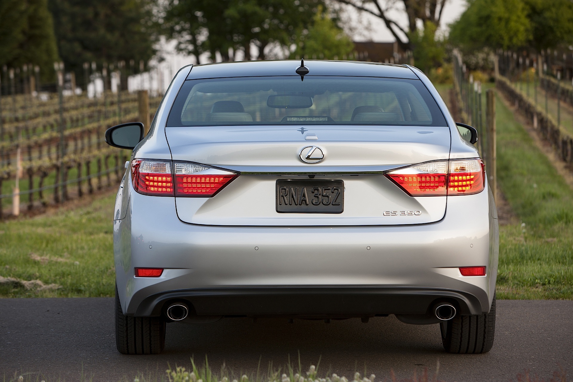 Lexus Es photo 9