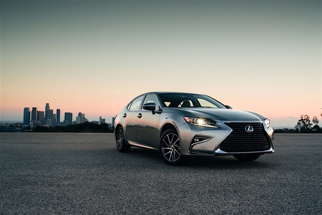 Lexus Es photo 9