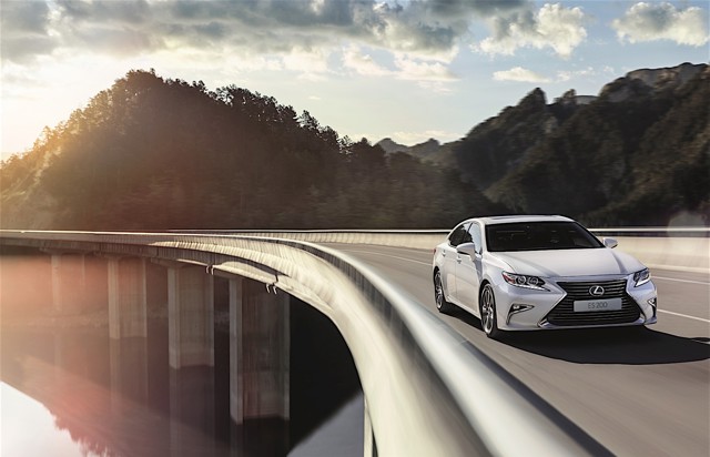 Lexus Es photo 18