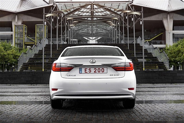 Lexus Es photo 33