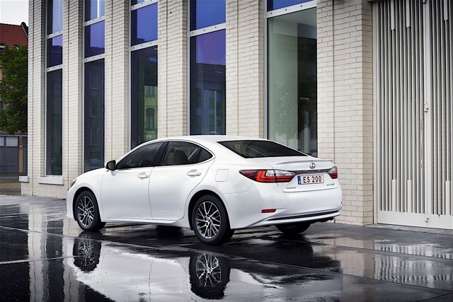 Lexus Es photo 36