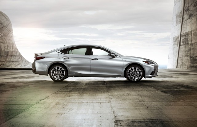 Lexus Es photo 7