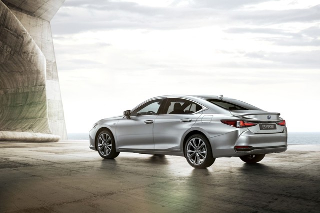 Lexus Es photo 8