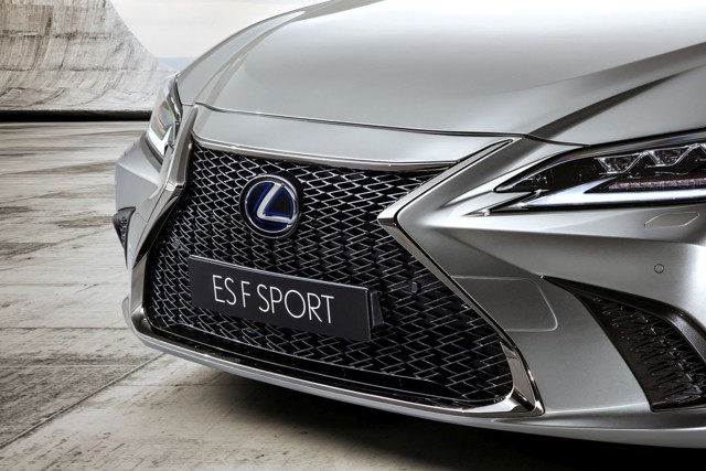 Lexus Es photo 11