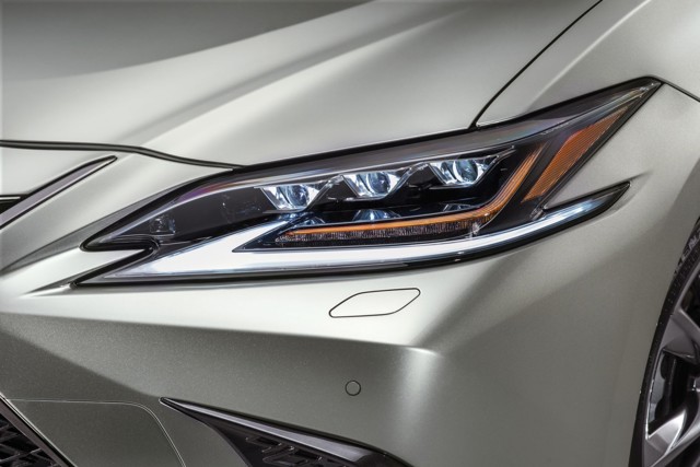 Lexus Es photo 14