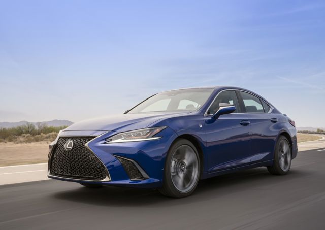 Lexus Es photo 16