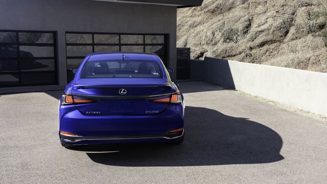 Lexus Es photo 9