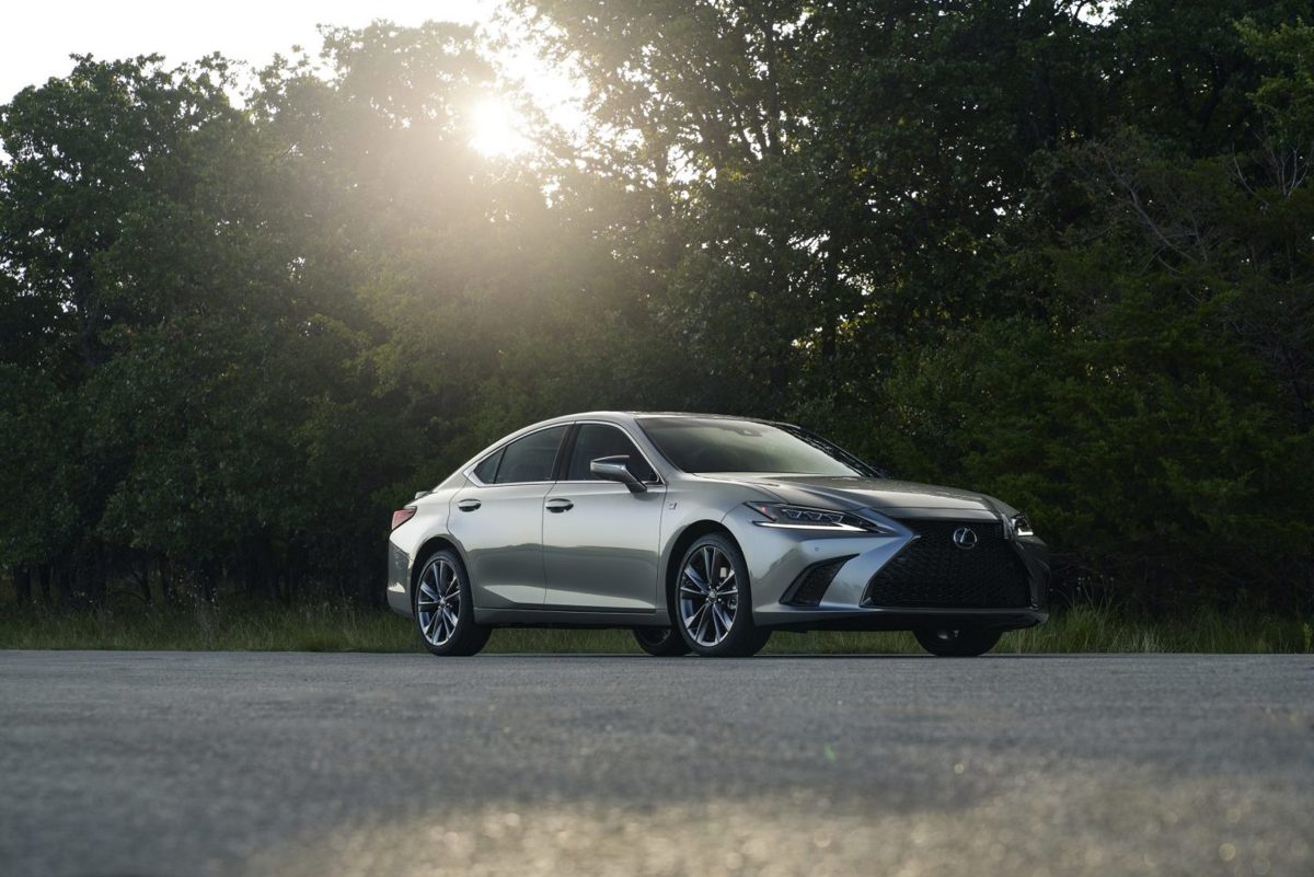Lexus LEXUS ES 350 V6  8AT FWD (306 HP)