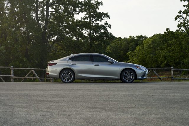Lexus Es photo 2
