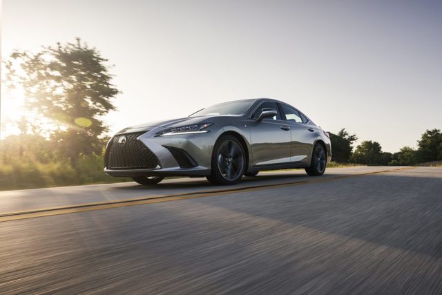 Lexus Es photo 9