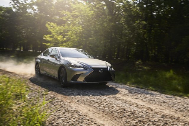 Lexus Es photo 10