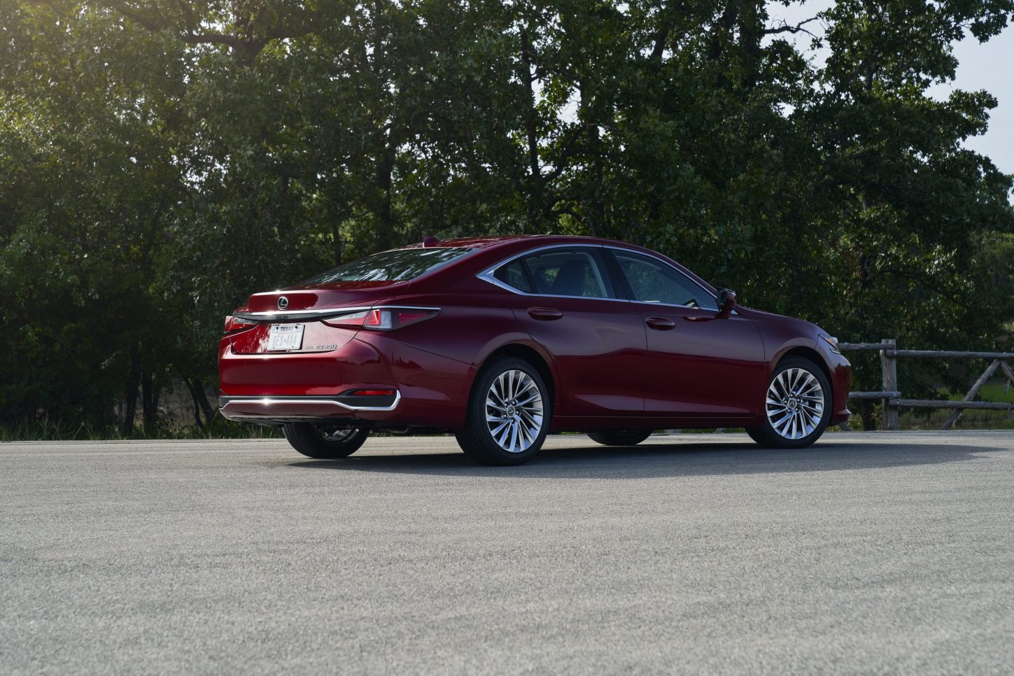 Lexus Es photo 13