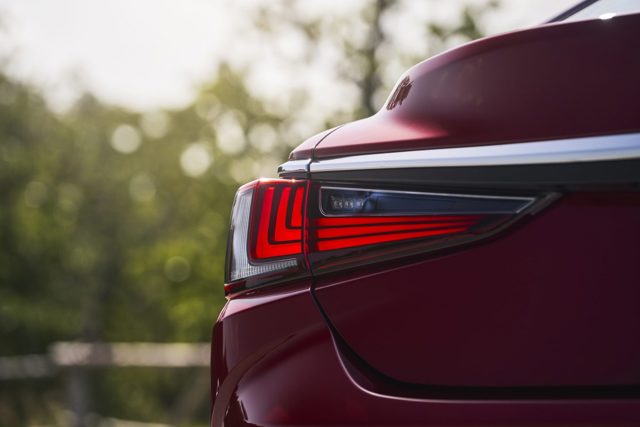 Lexus Es photo 18