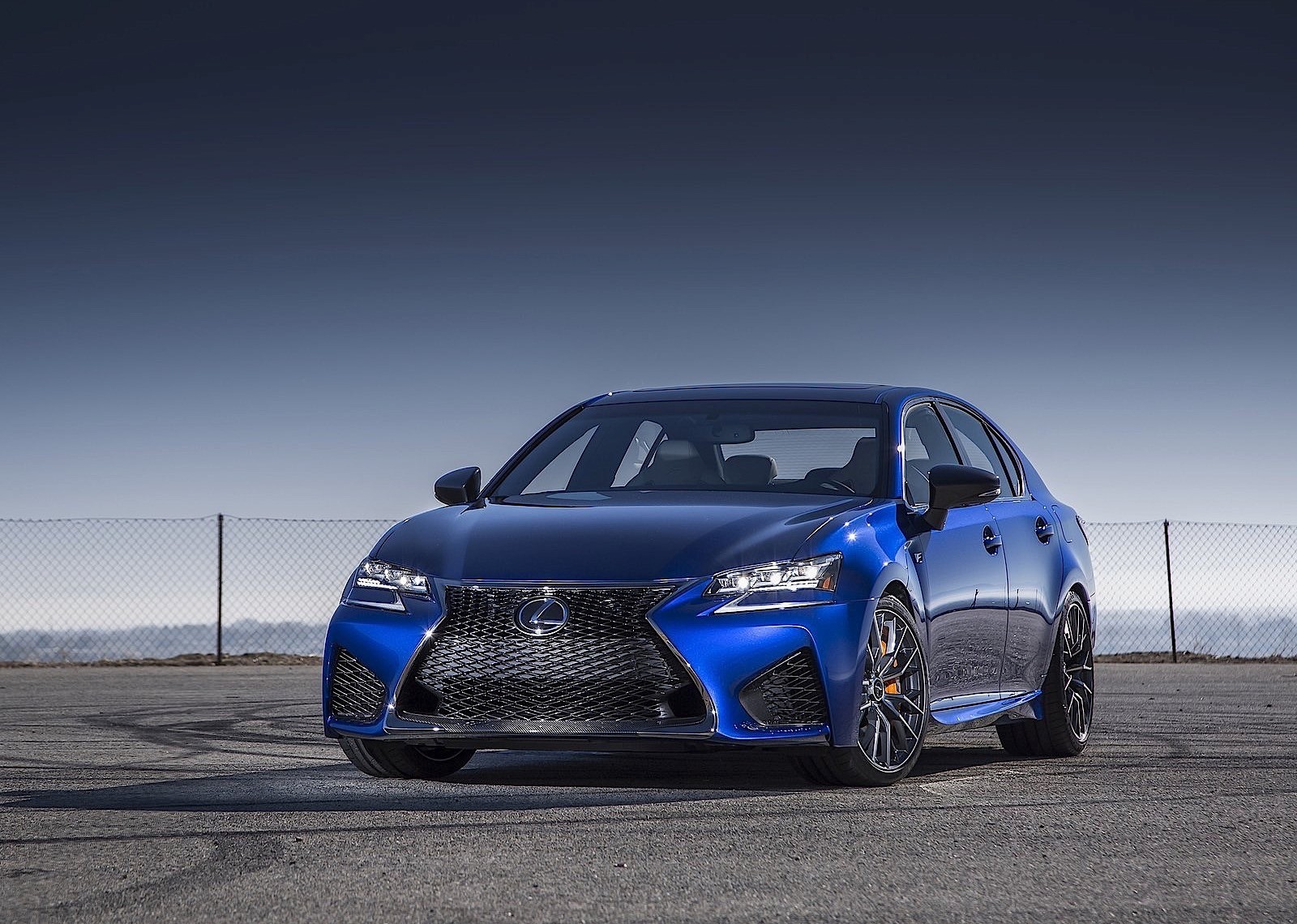 Lexus Gs F photo 12
