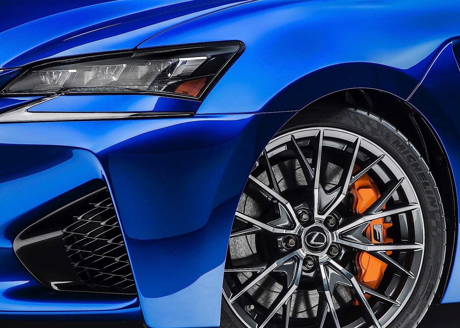 Lexus Gs F photo 17