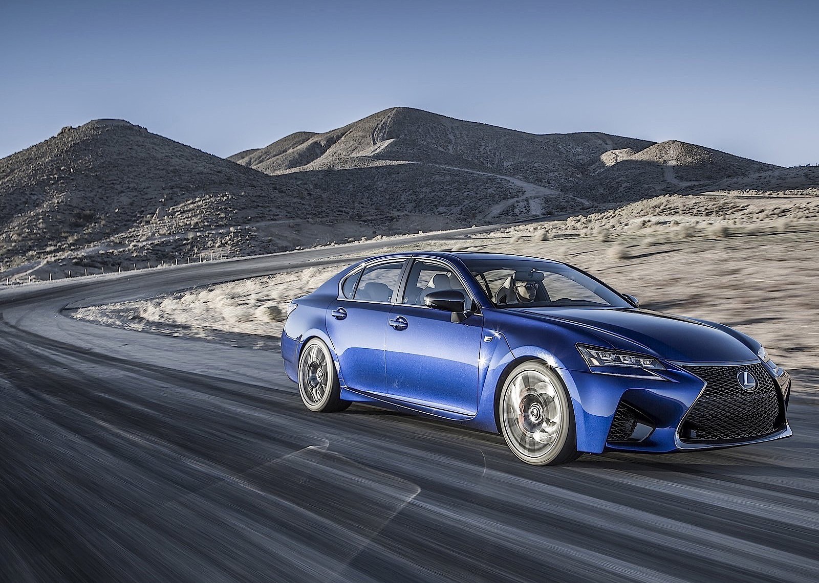 Lexus Gs F photo 24