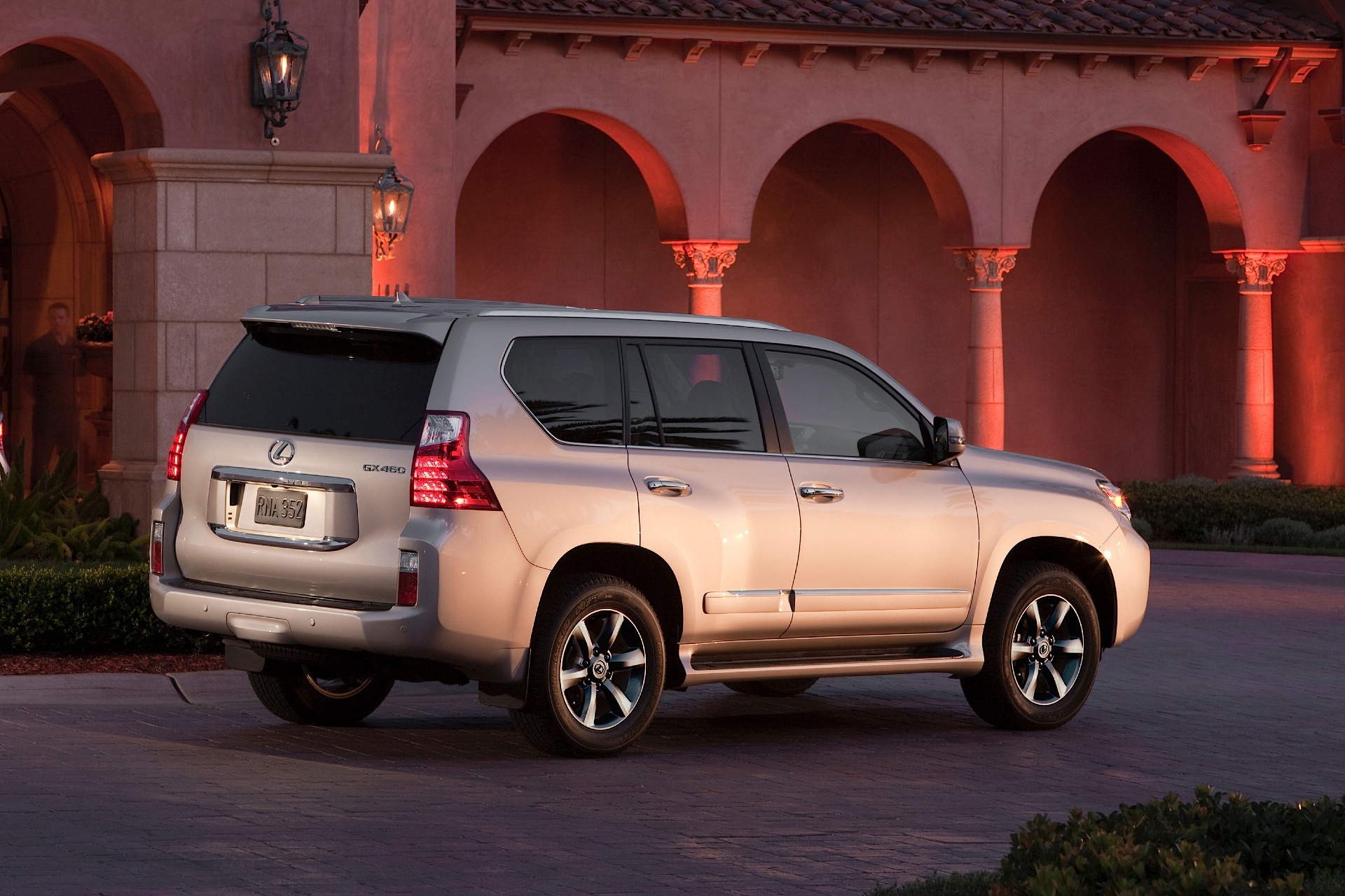 Lexus Gx photo 8