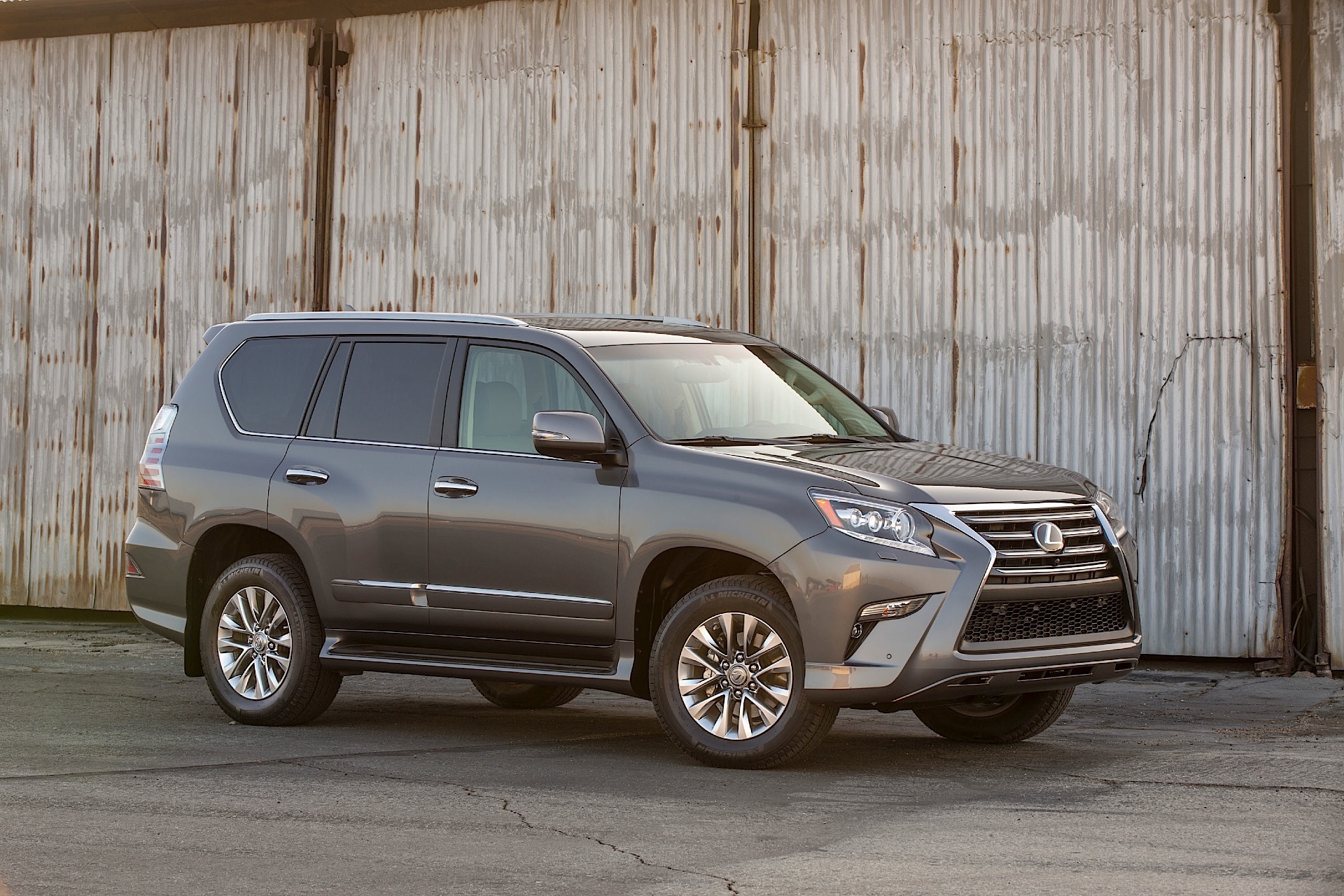 Lexus Gx photo 12