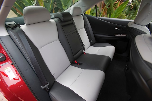 Lexus Hs photo 58