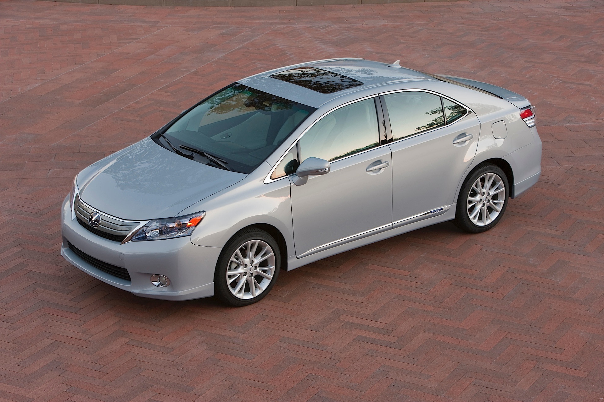 Lexus Hs photo 6