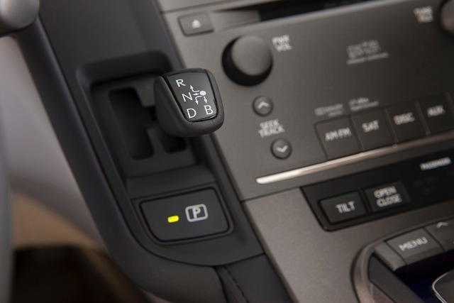 Lexus Hs photo 65