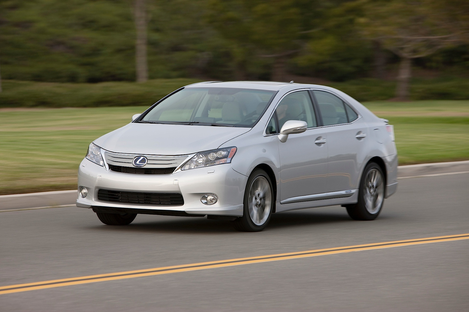 Lexus Hs photo 31
