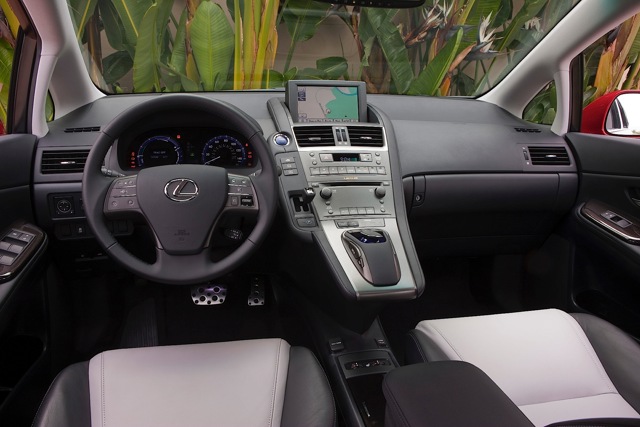 Lexus Hs photo 56