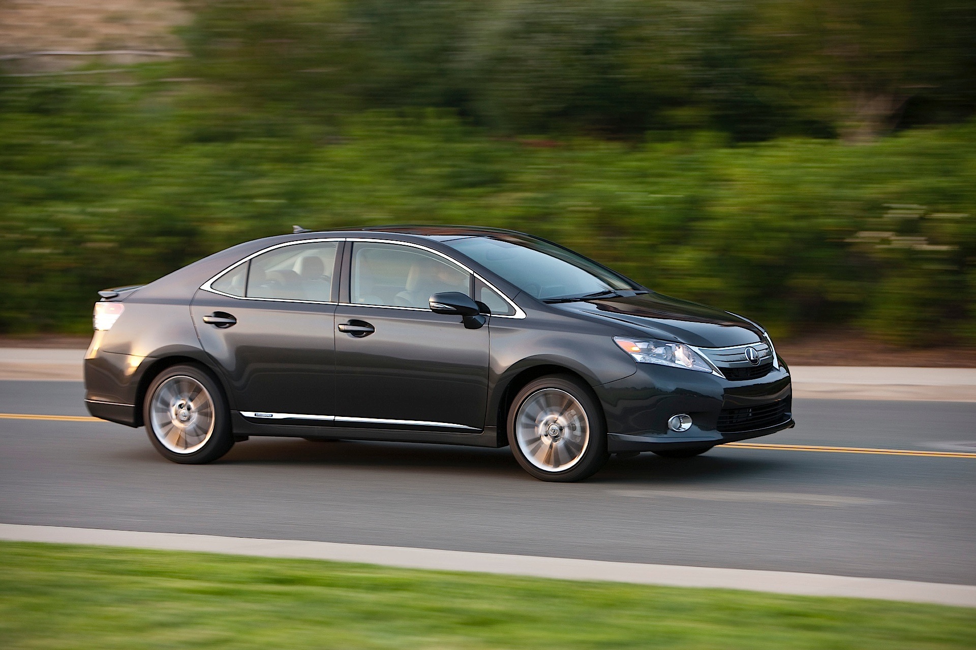 Lexus Hs photo 40