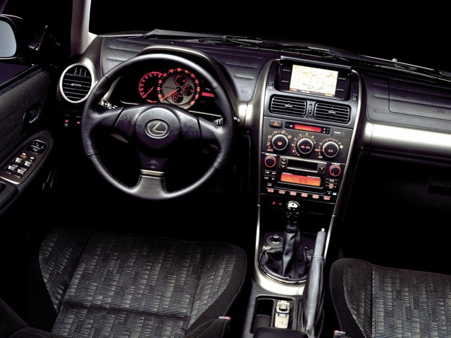 Lexus Is photo 55
