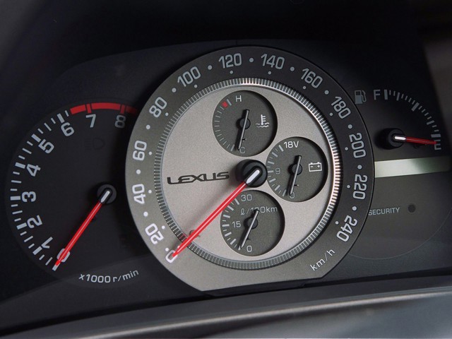 Lexus Is photo 57
