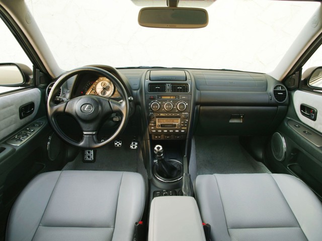Lexus Is photo 59