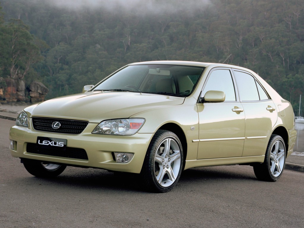 Lexus Is photo 10
